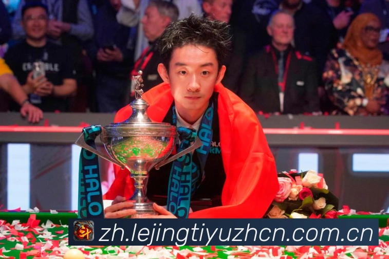 足球巨星C罗逆龄爆发再创纪录带领球队冲击世界之巅传奇仍在继续解析:最新赛事动态与深度分析 足球巨星C罗逆龄爆发再创纪录带领球队冲击世界之巅传奇仍在继续解析:最新赛事动态与深度分析